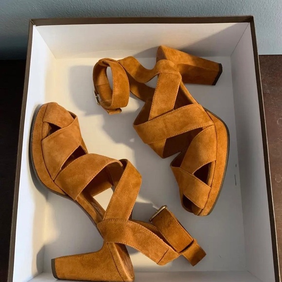 Chie Mihara Ghana Heeled Sandal - Picture 3 of 11